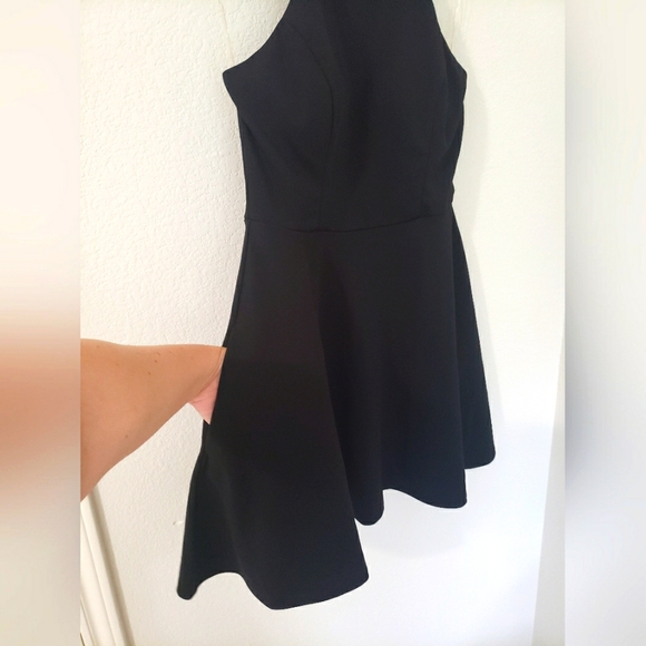 Women's Speechless Open Back with Bow Dress - Picture 5 of 7